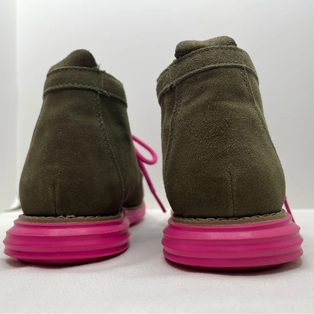 Skechers Groove Lite-Chummy Olive Green Suede Ankle Booties Size 6